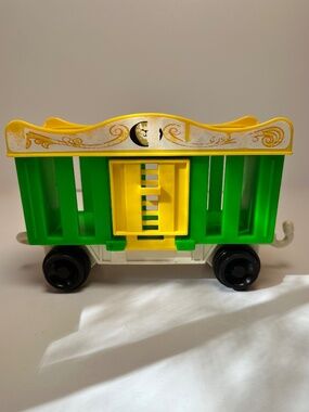 Vintage Fisher-Price Circus Animal Train Car Cage Wagon | Yellow Green Zoo